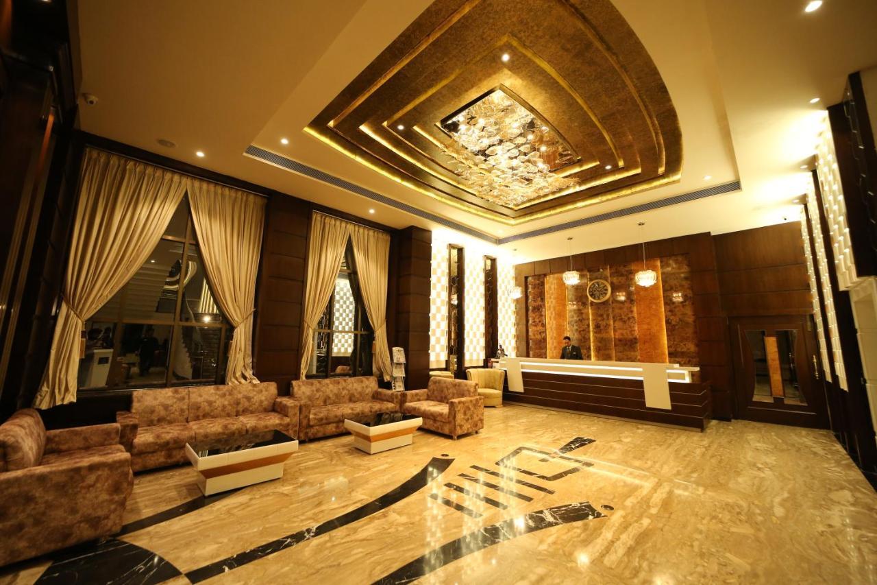 Hotel Prince Viraj จาบัลปูร์ ภายนอก รูปภาพ
