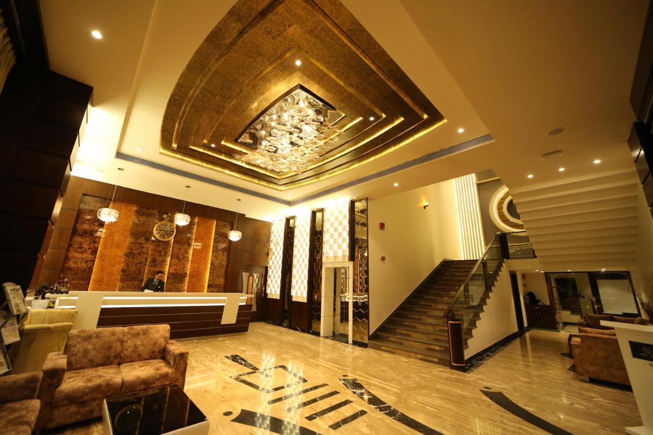 Hotel Prince Viraj จาบัลปูร์ ภายนอก รูปภาพ