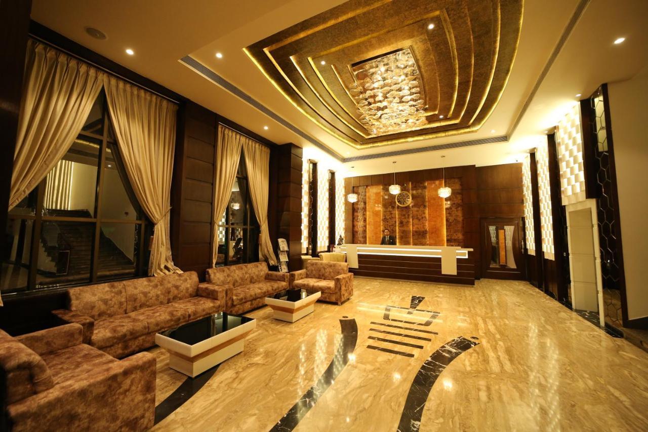 Hotel Prince Viraj จาบัลปูร์ ภายนอก รูปภาพ