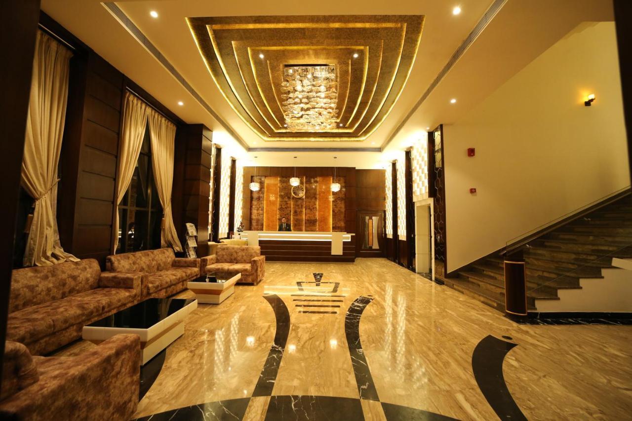 Hotel Prince Viraj จาบัลปูร์ ภายนอก รูปภาพ