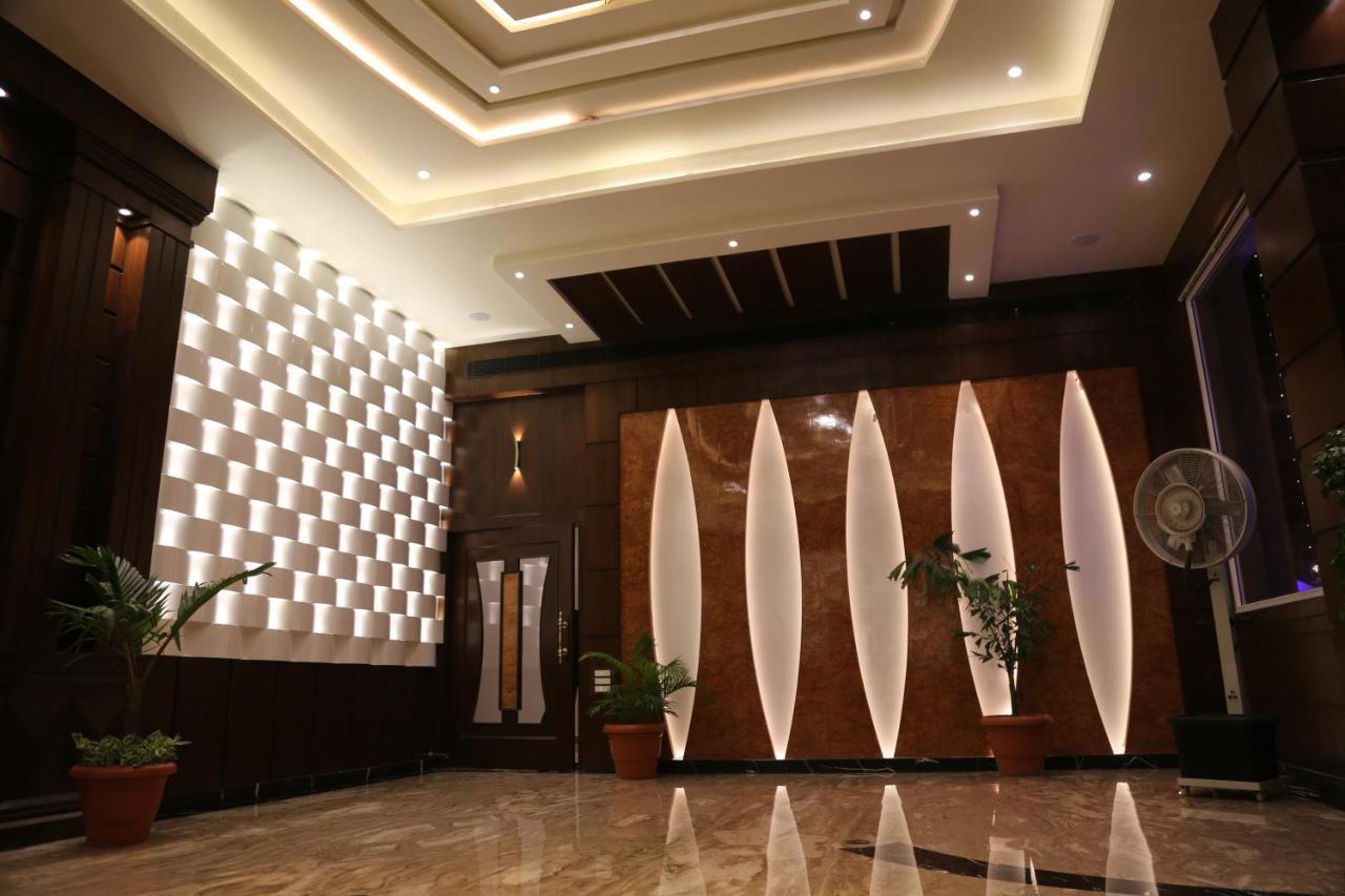 Hotel Prince Viraj จาบัลปูร์ ภายนอก รูปภาพ