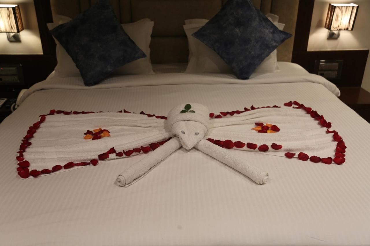 Hotel Prince Viraj จาบัลปูร์ ภายนอก รูปภาพ