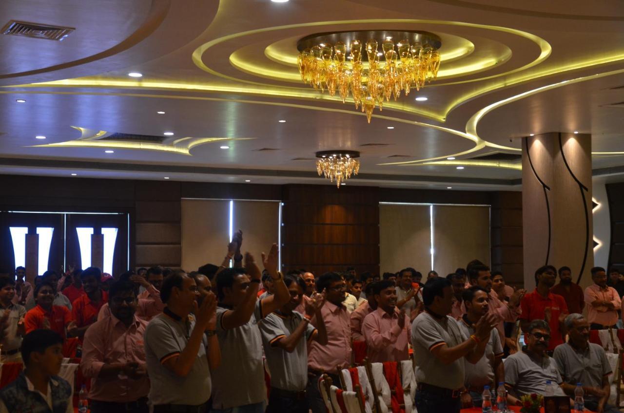 Hotel Prince Viraj จาบัลปูร์ ภายนอก รูปภาพ