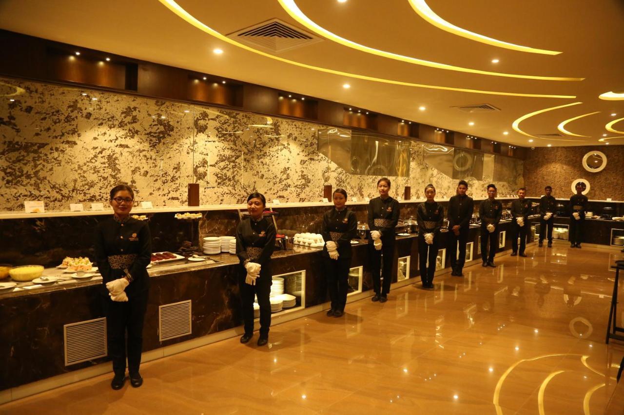 Hotel Prince Viraj จาบัลปูร์ ภายนอก รูปภาพ