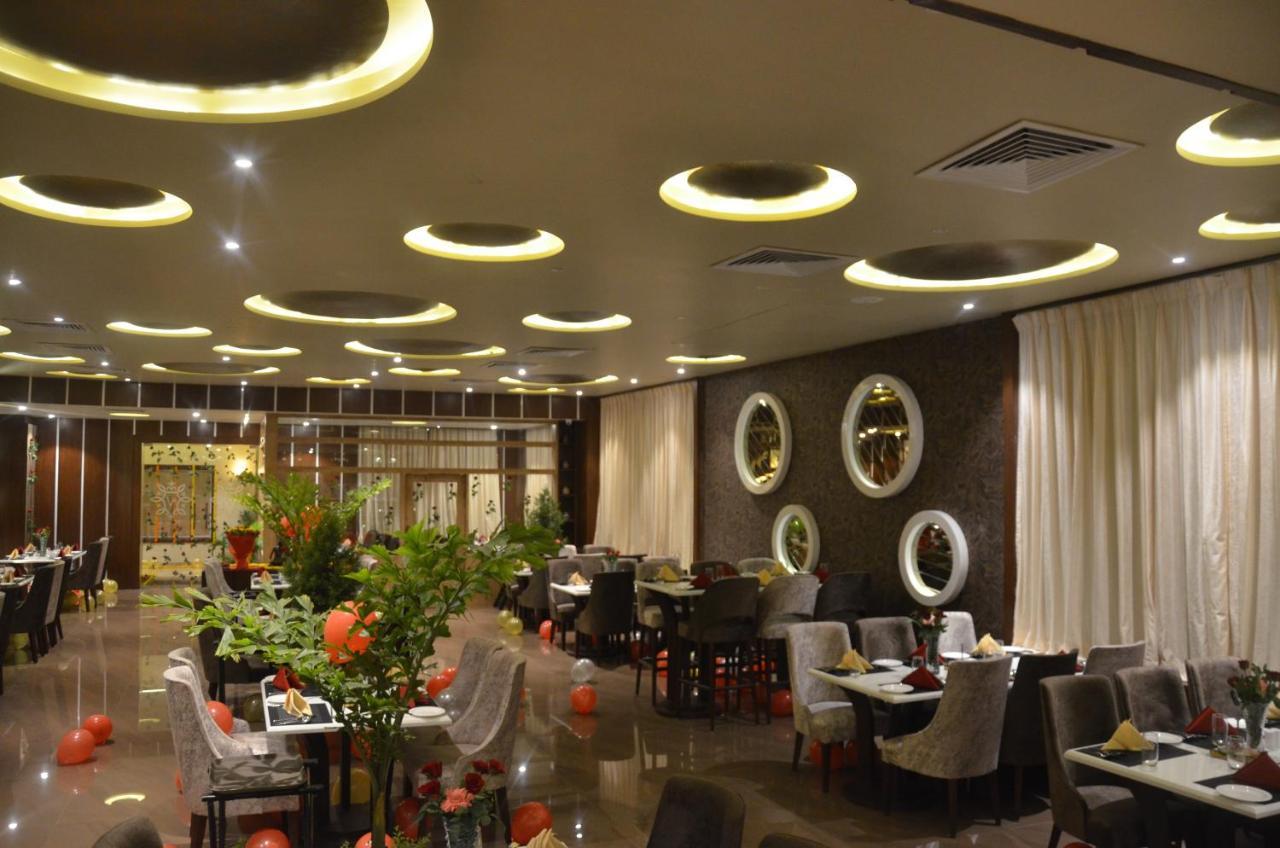 Hotel Prince Viraj จาบัลปูร์ ภายนอก รูปภาพ